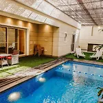M Residence New Cairo - Families Only
